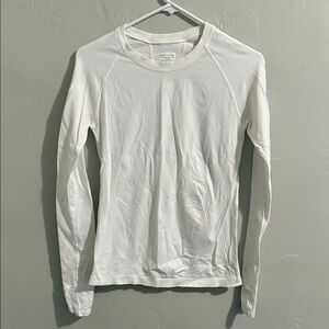 Athleta White Long Sleeve Running Top Small